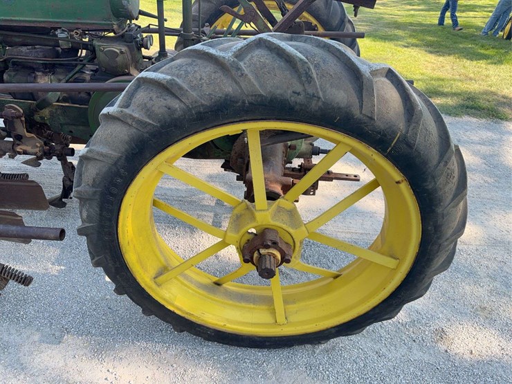 john-deere-b-image-13