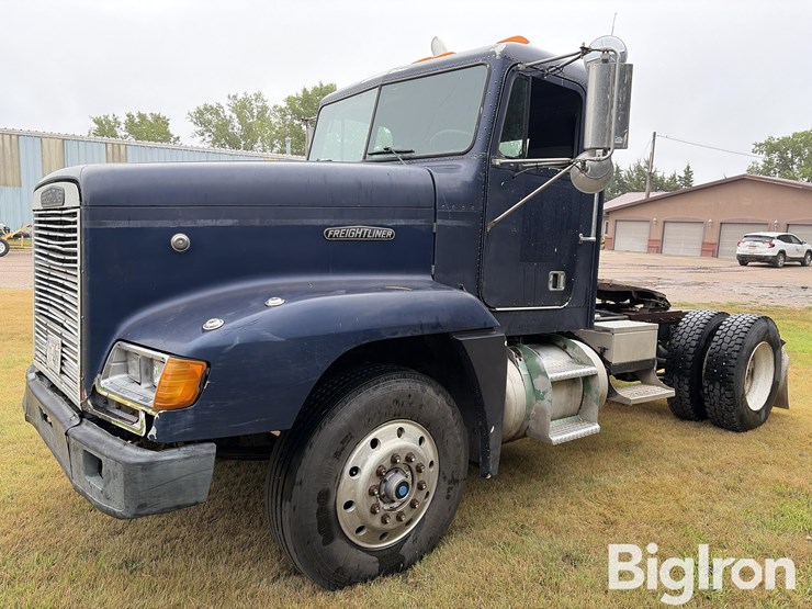 1992-freightliner-fld120-image-1