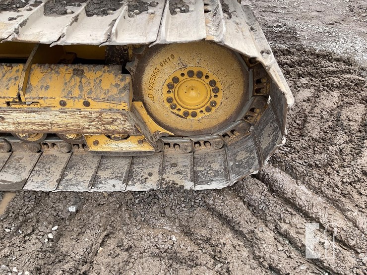 2021-deere-650k-lgp-image-9