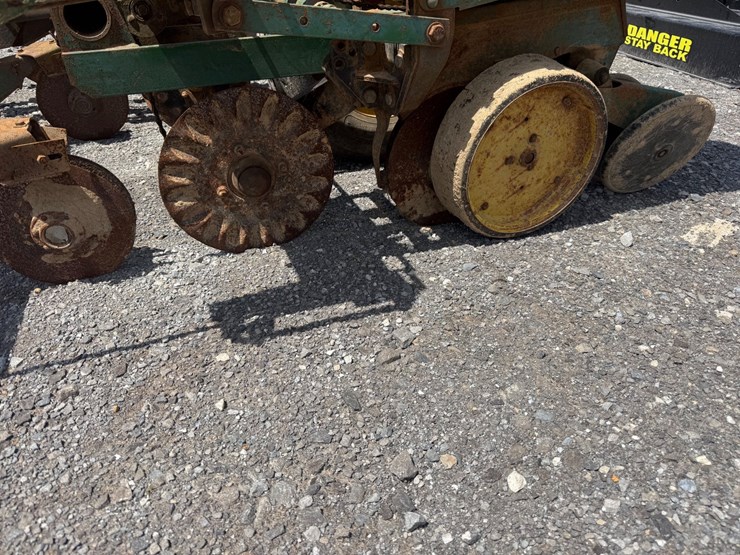 john-deere-7000-image-2