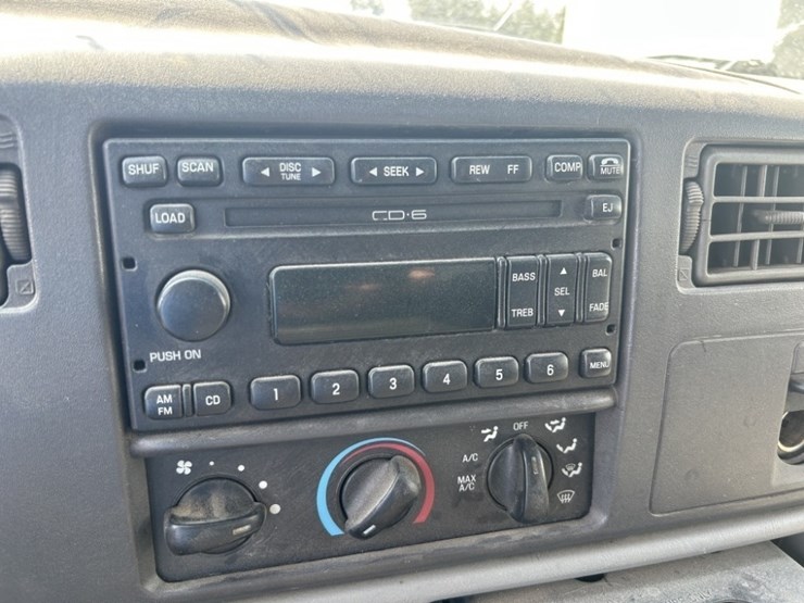 2002-ford-f350-xlt-image-22