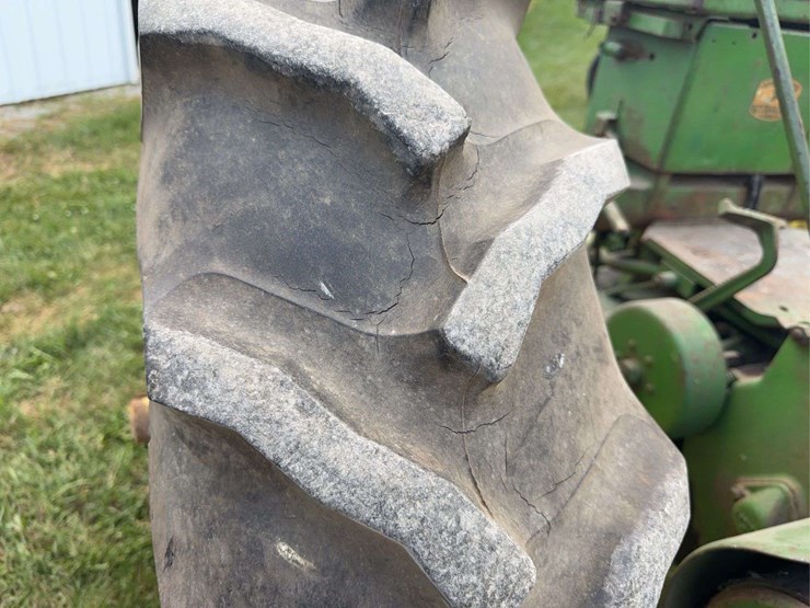 john-deere-50-image-17