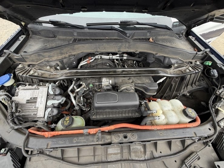 2020-ford-explorer-image-12