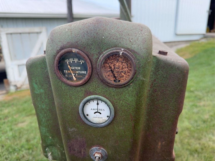 john-deere-b-image-36