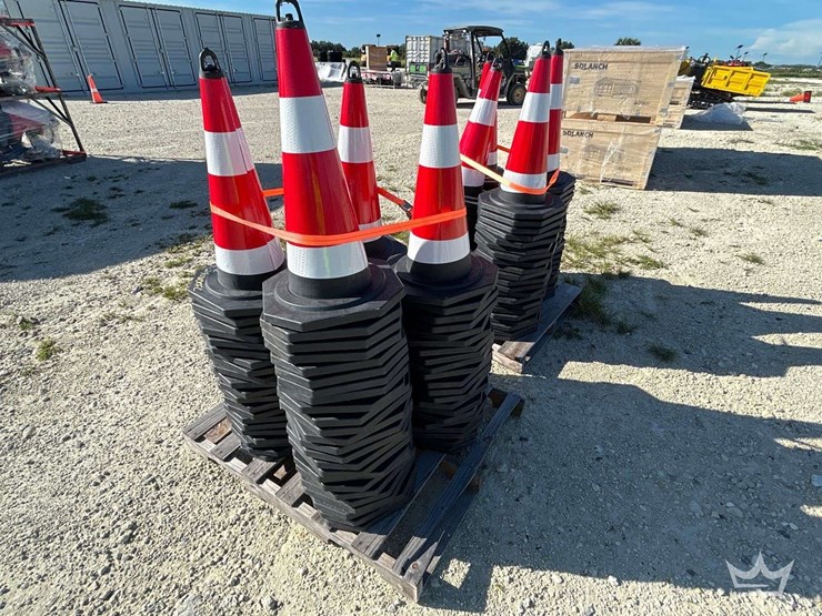 2026-safety-traffic-cones-image-3