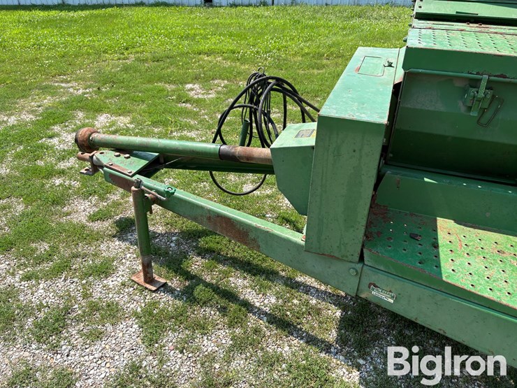 1979-john-deere-700-image-9