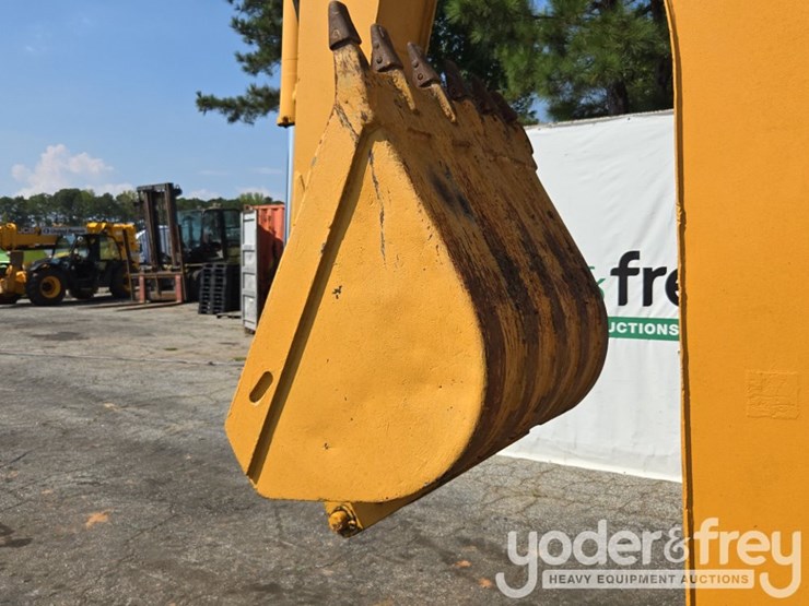 caterpillar-416c-image-27