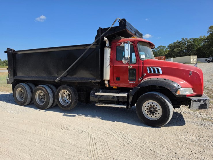 #26510-•-2006-mack-ct713-triaxle-dump-truck-image-13