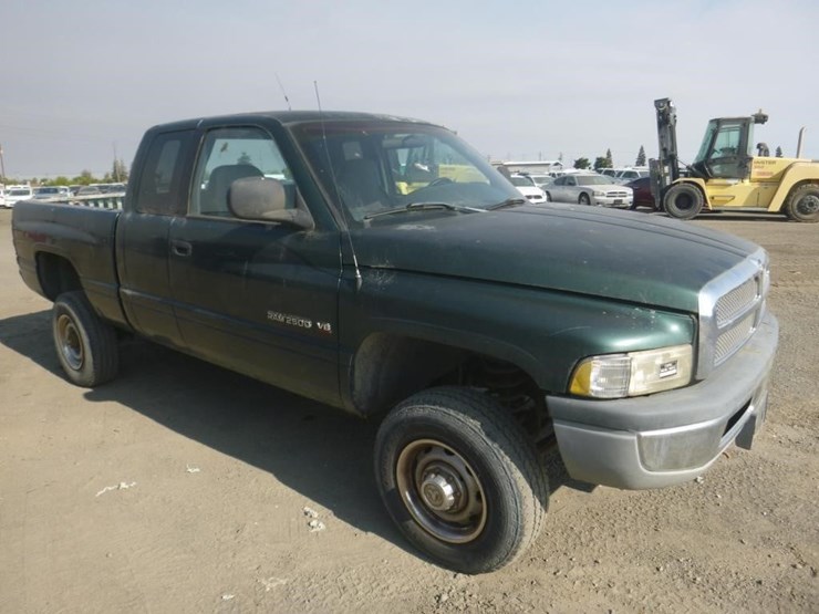 2001-dodge-ram-2500-image-2