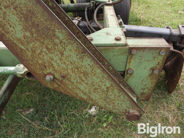 john-deere-230-image-12