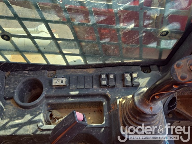 2018-takeuchi-tl12r2-image-25