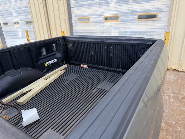 2019-ford-f150-xlt-image-6