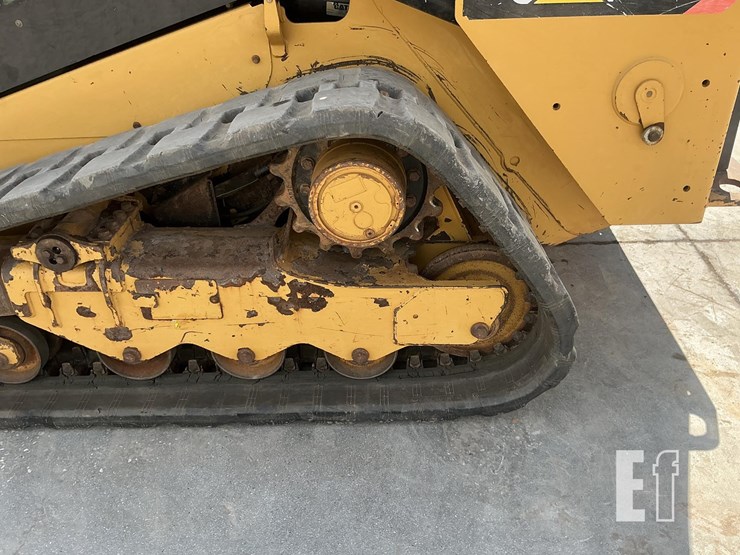2015-caterpillar-259d-image-9