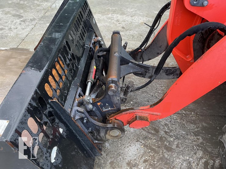 2021-kubota-r540-image-10