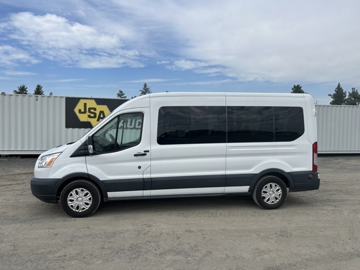 2017-ford-transit-image-2