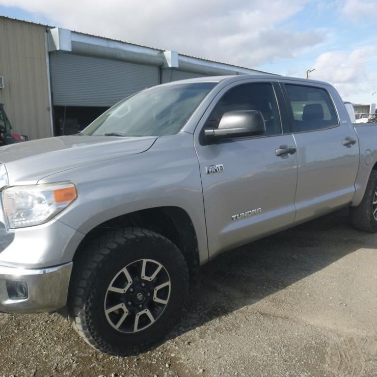 2015 TOYOTA TUNDRA