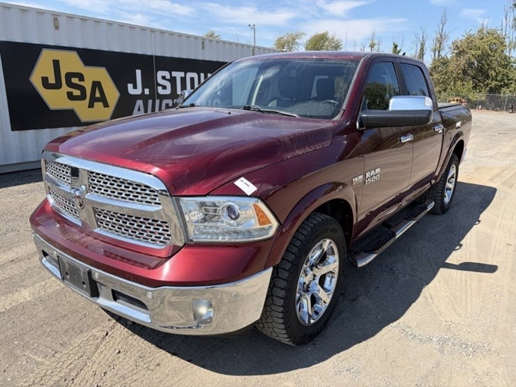 2017-ram-1500-laramie-image-1
