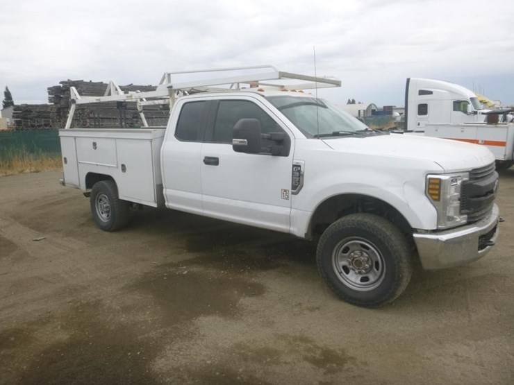 2019-ford-f350-image-2