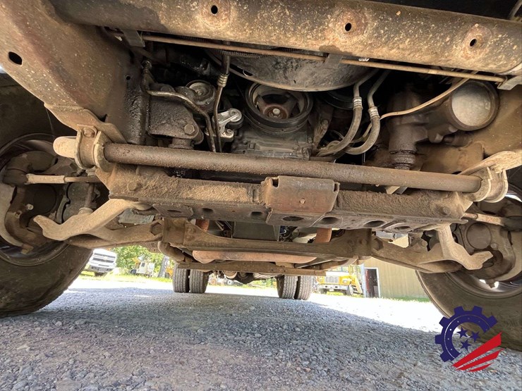 2003-chevrolet-silverado-3500-image-17