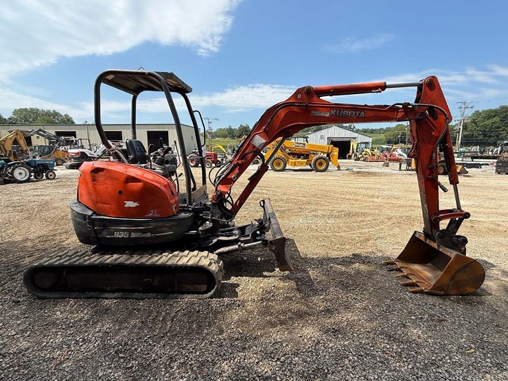 2011-kubota-u35-image-5