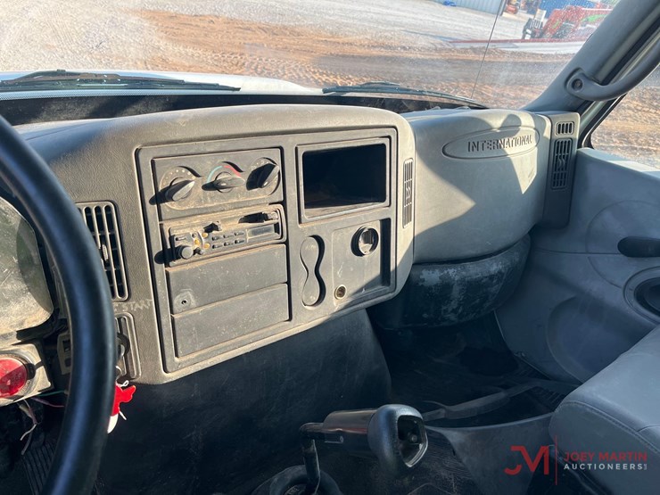 2008-international-durastar-4200-image-17