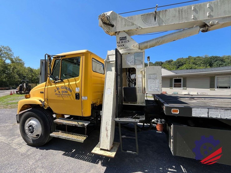 1999-freightliner-fl70-image-18