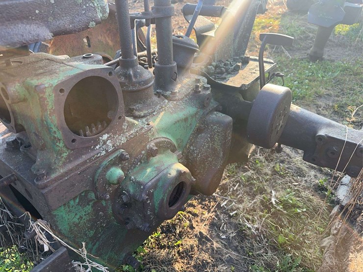 john-deere-b-image-5