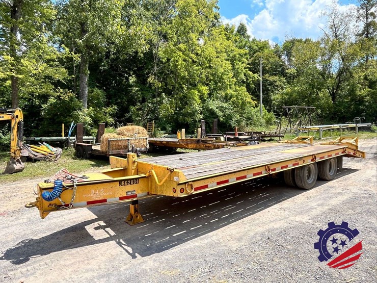 2018-better-built-22.5t-dual-t/a-equipment-trailer-image-1