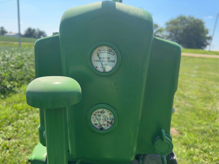 john-deere-b-image-32