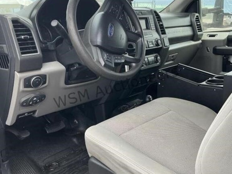 2019-ford-f550-image-21
