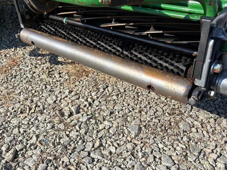 #1021-•-john-deere-2550e-*diesel*-riding-greensmower-image-10
