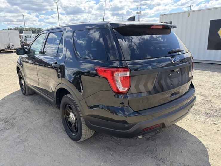 2019-ford-explorer-image-6