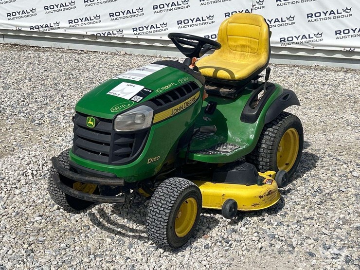 john-deer-48in-riding-mower.-image-1