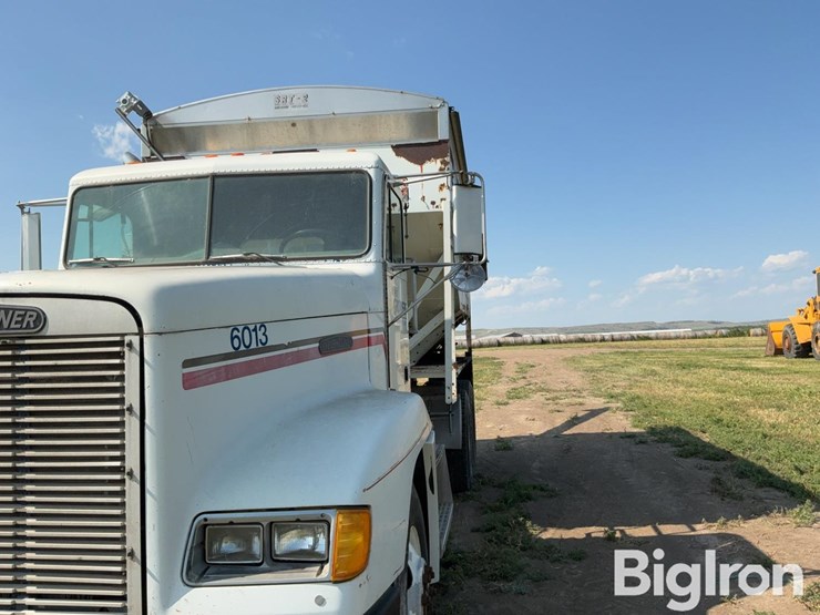 1990-freightliner-fld120-image-10