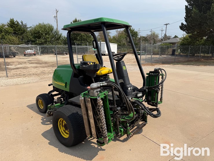 2007-john-deere-3235c-image-3