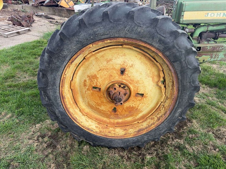 john-deere-b-image-17