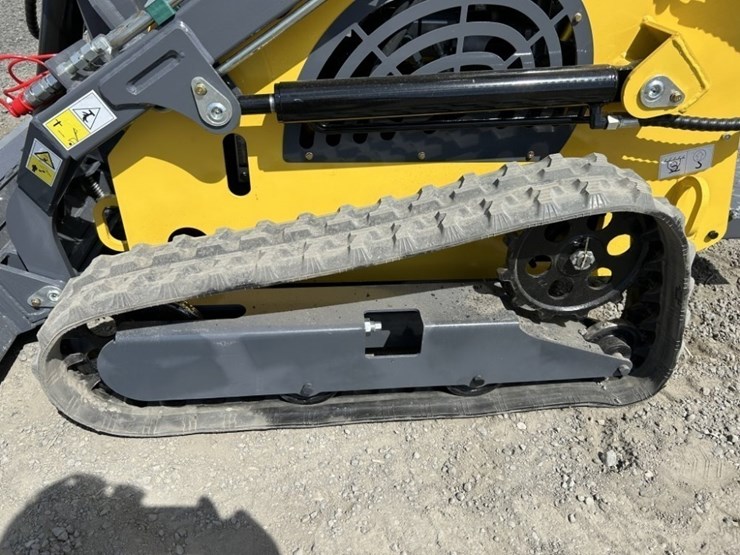 2026-starvox-sv-480-mini-compact-track-loader-image-9