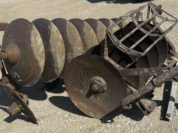 #14-•-3-pt-disc-plow-image-4