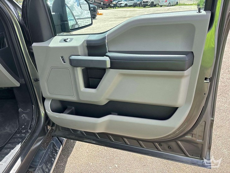 2018-ford-f150-image-17