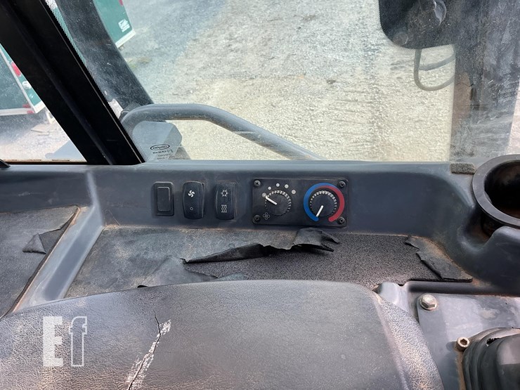 2019-deere-750k-lgp-image-15