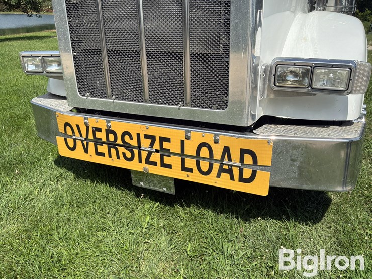 2013-peterbilt-388-image-19