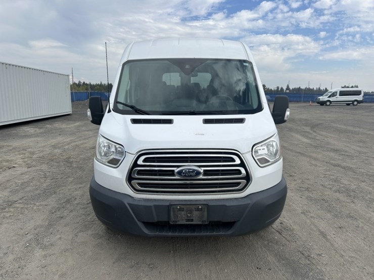 2017-ford-transit-image-8