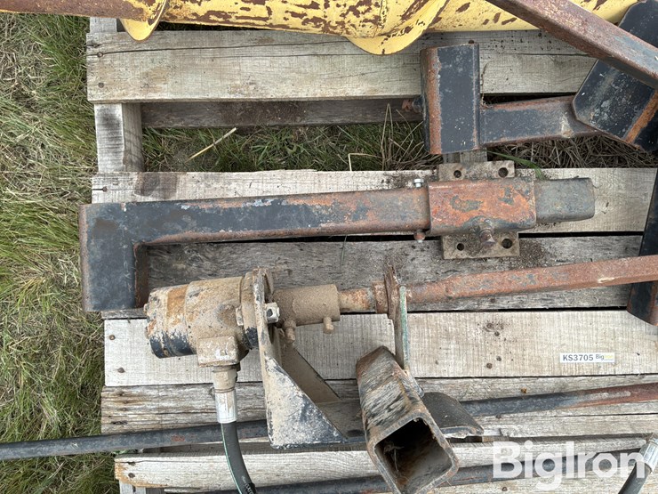 gleaner-830-image-13