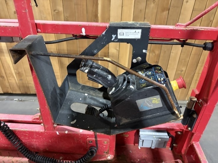 2020-mec-micro-19-scissor-lift-image-16