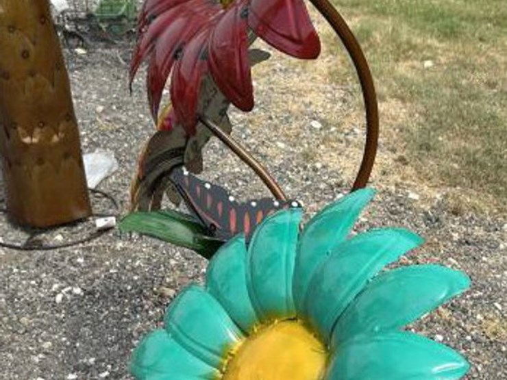 #165-•-metal-art---large-flower-arrangment-w/butterfly-image-2