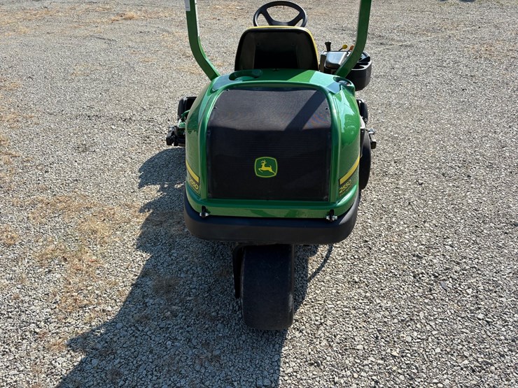 #1021-•-john-deere-2550e-*diesel*-riding-greensmower-image-3