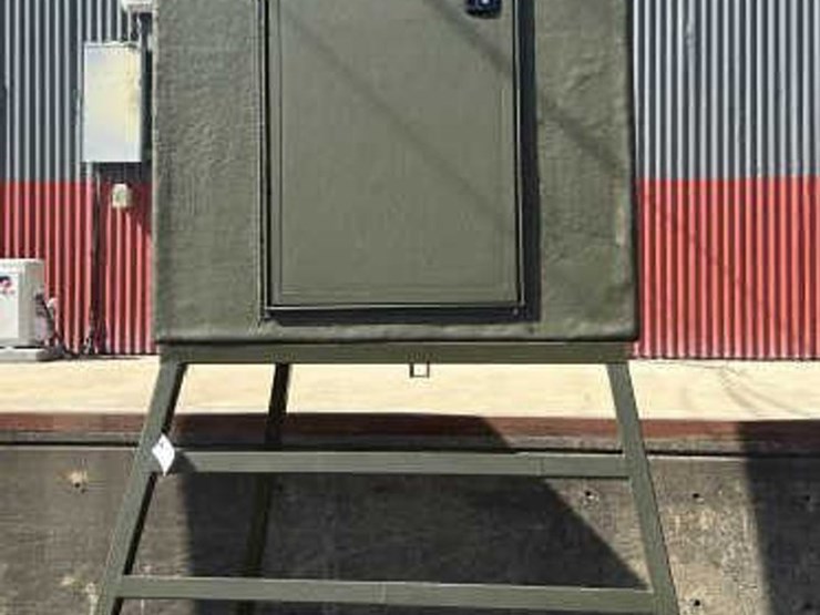 #39-•-t-box-blinds-4x4-blind-w/-4x4x5-tower-image-1