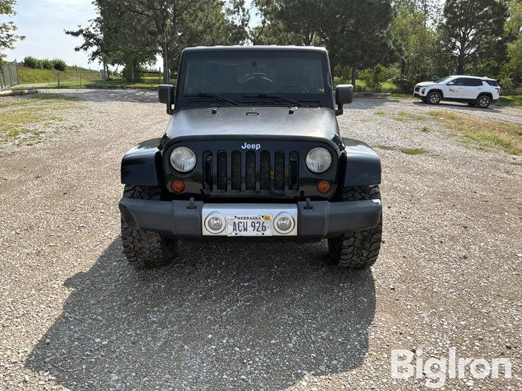 2010-jeep-wrangler-image-2