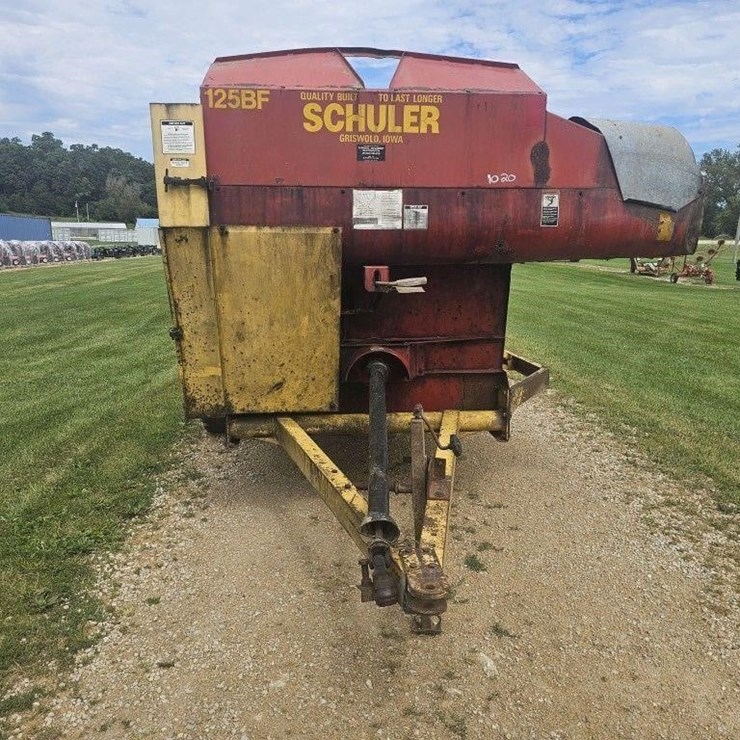 Schuller Feed Wagon