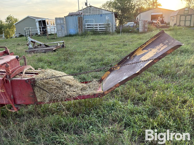 new-holland-hayliner-273-image-17